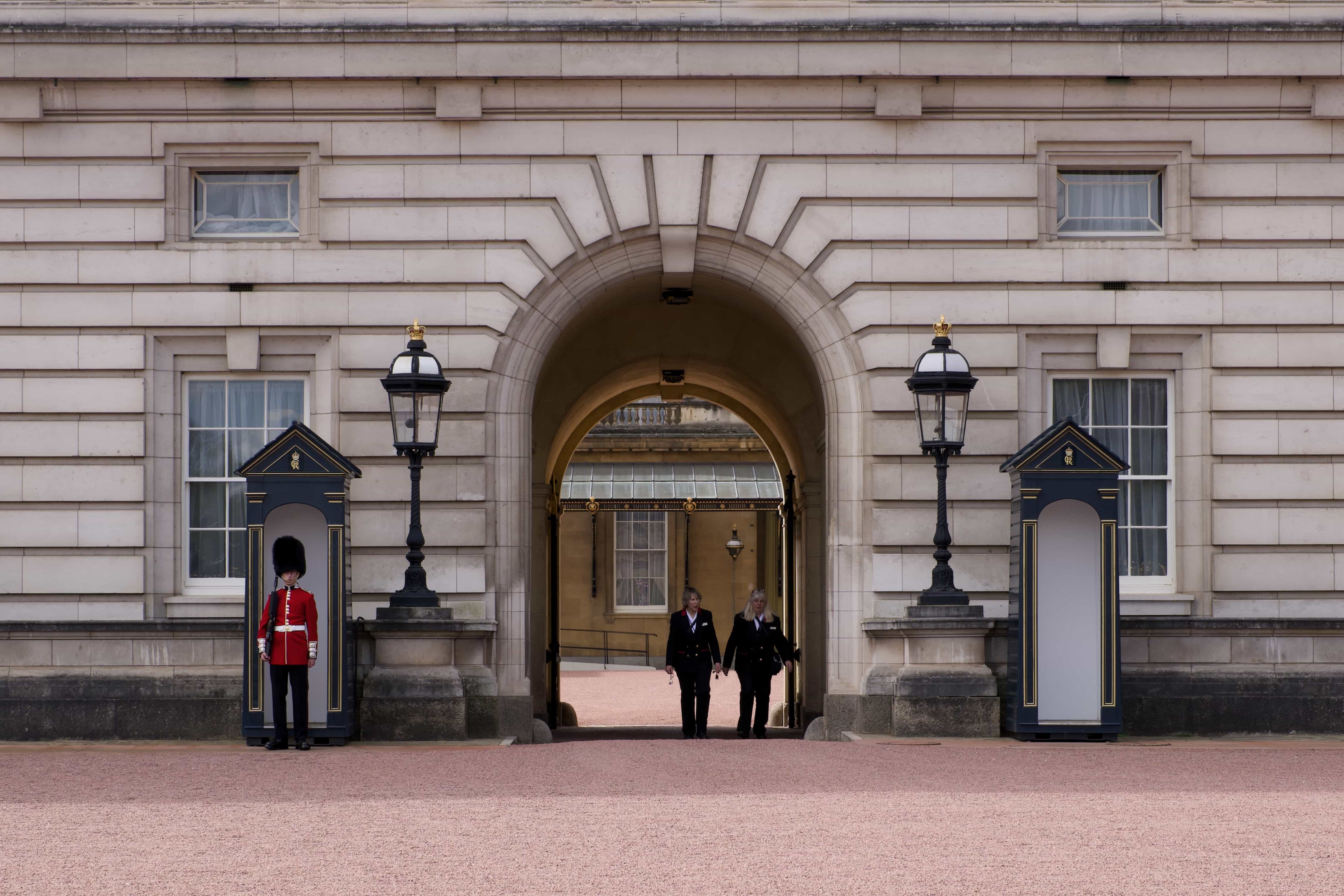 LondonBuckinghamPalace.jpg